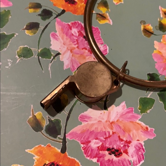 VINTAGE “janitor” style keychain - Picture 3 of 3